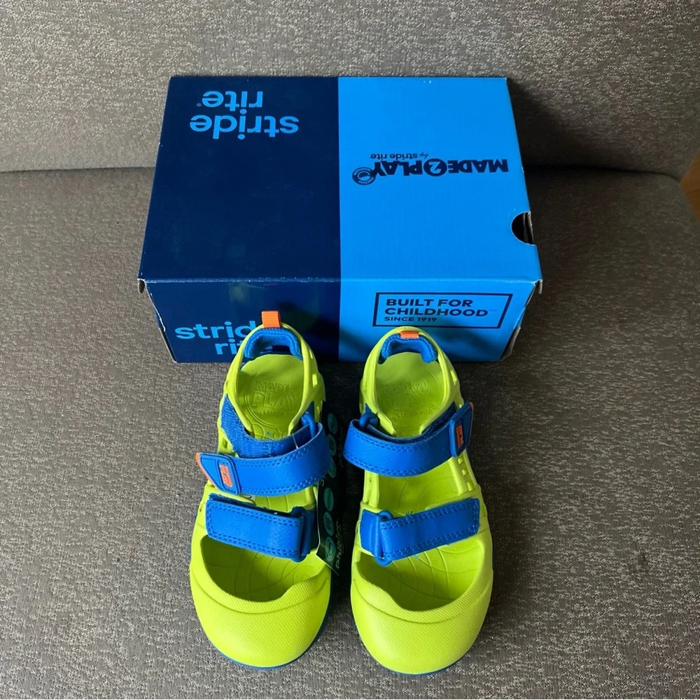 Stride Rite Made2Play Phibian Boys Sandals Size 11 Lime Green Blue NIB